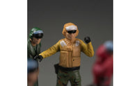 6 Pieces Painted Aircraft Carrier Deck Figures Posed Aircraft Carrier Figures Static Ground Crew Miniature for Collectors