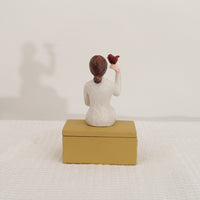 CDJ品牌 跨境树脂工艺品人物家居摆件信鸽女孩首饰盒装饰婚庆礼品