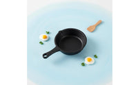 Realistic Design Simulation Cooking Pan Model Exquisite Workmanship Miniature Frying Pan DIY Craft Accessory Mini Skillet Toy for Hobbyists, Crafters, Miniature Scene, Photography Prop