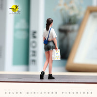 VM 1/18/24 Fashion Handbag Girl Miniature Figure