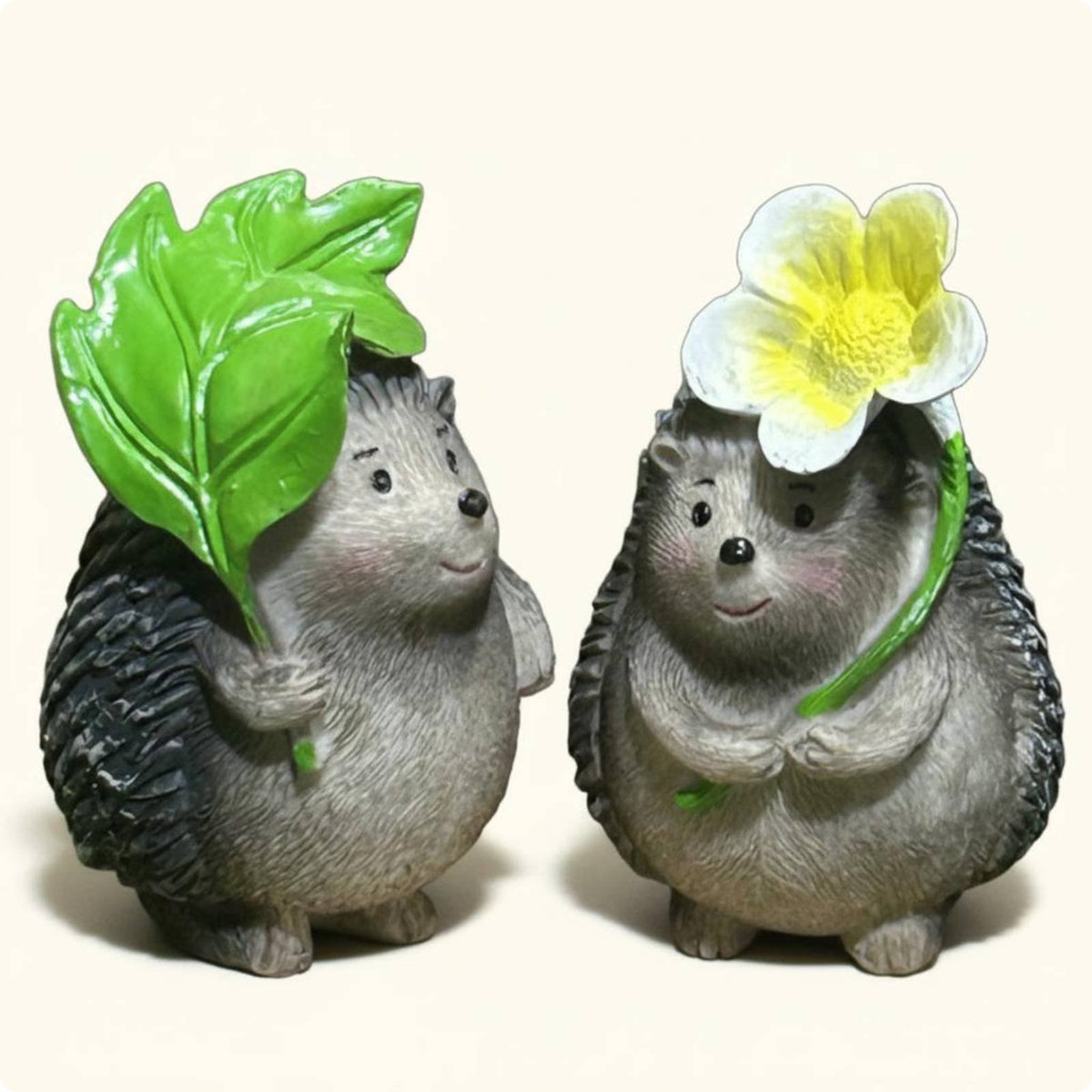 Hedgehog Figurine Vivid Detail Resin Hedgehog Decor Gift Ready for Window Display, Patio