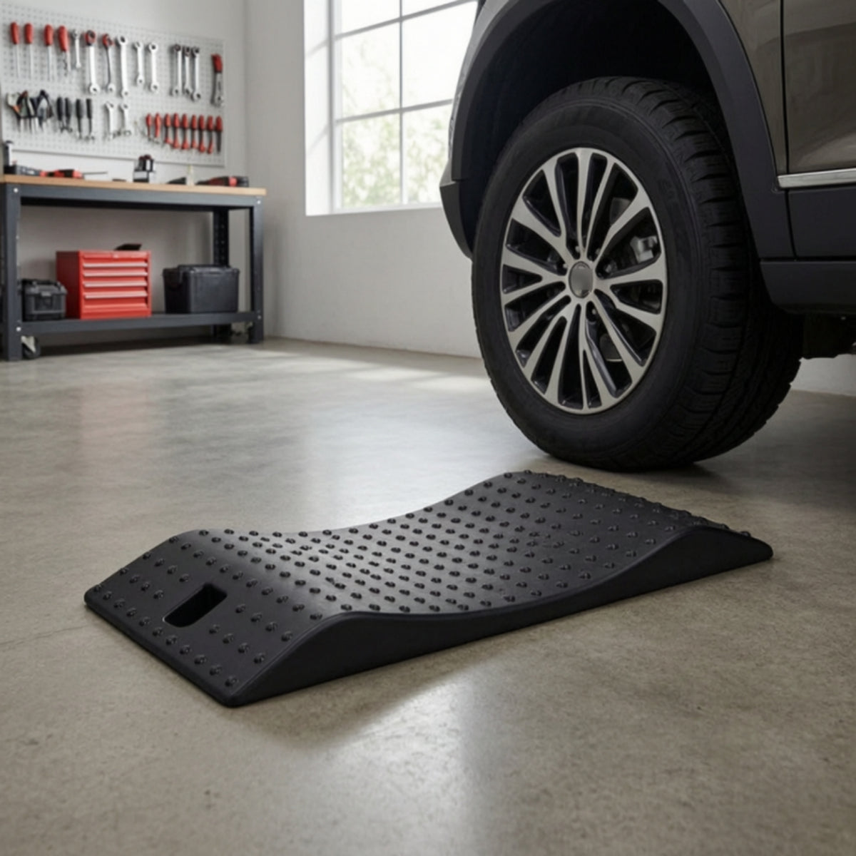 Easy to Use Wheel Chock with Handle Portable Rubber Wheel Chock Anti-Slip Slim-Profile for Driveway