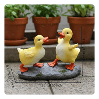 Two Ducks Figurine Lifelike Details Duck Statue Set Hand Painted for Lawn, Patio