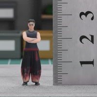 Repair Worker Mini Figure Fine Workmanship Resin Worker Figures for Model Scene