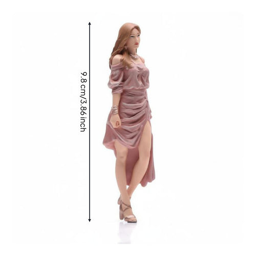 1/24 Walking Girl Figurine High Detail Resin Miniature Figurine