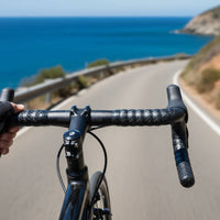 Anti-Slip Road Bike Bar Tape Shock Absorbing Carbon Fiber Pattern Bar Wrap Wear-Resistant Cycle Handlebar Tape for Cyclists