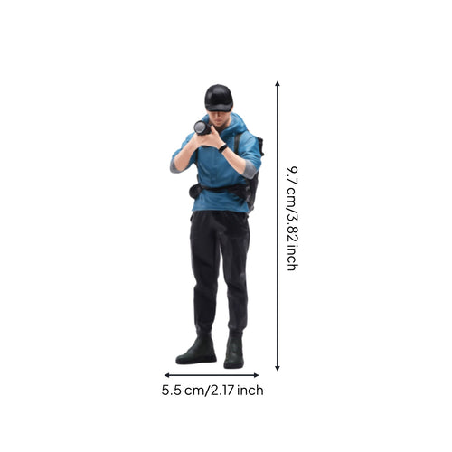 Resin Man Figurine with Camera High exactness:64 Scale Photographer Figure Realistic Design Photographer Figurine for Hobbyists, Dioramas