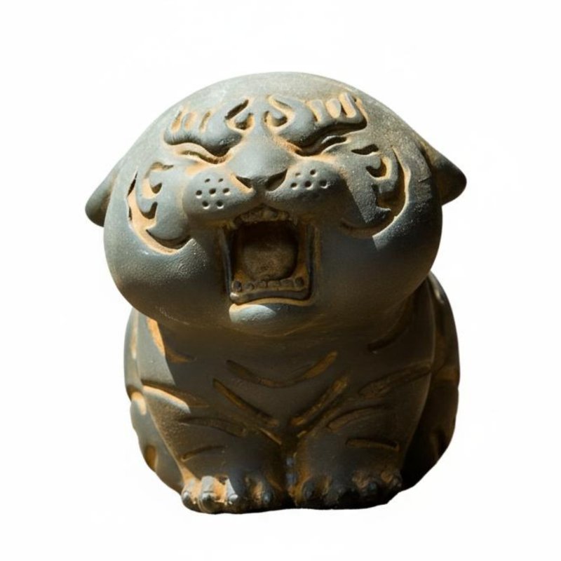 Resin Tiger Desktop Sculpture, Chinese Zodiac Mini Ornament, Creative Cast Iron Look Decor